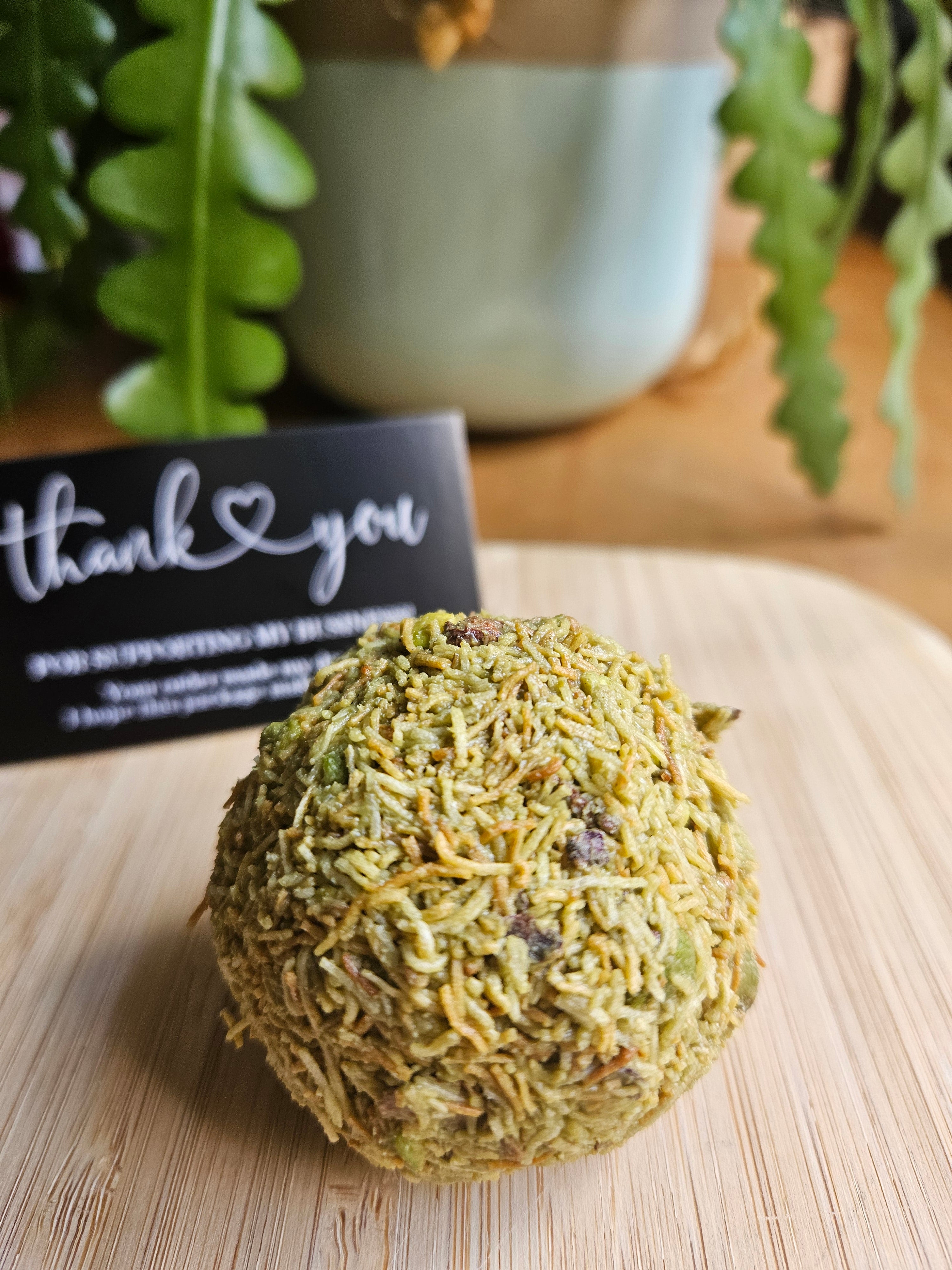 DUBAI PISTACHIO CREME EGG