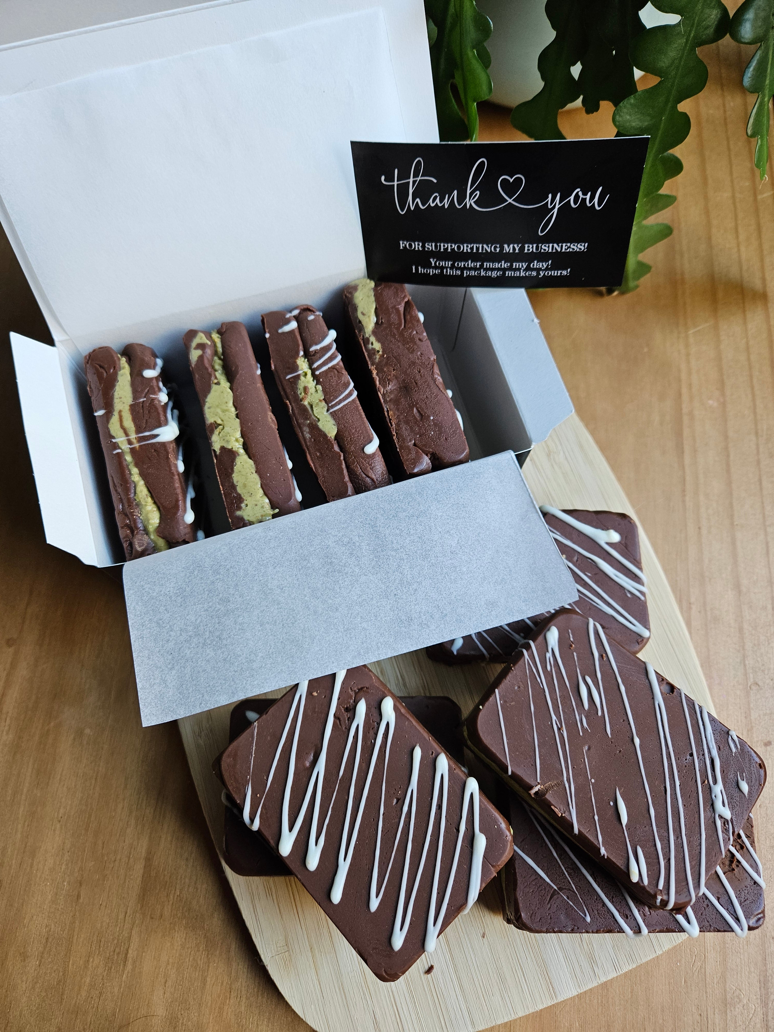 DUBAI PISTACHIO KUNAFA CHOCOLATE FAUX FUDGE