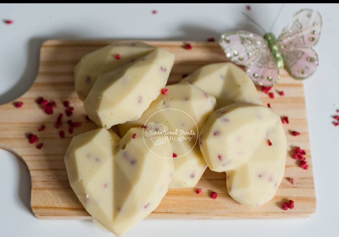 CELEBRATION FUDGE FAVOURS
